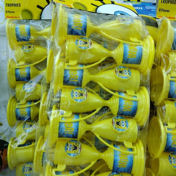 Kids Mini Trophy 🏆 mickey 🏆mini 🏆 SpongeBob 🏆Hello Kitty. - Picture 4 of 4